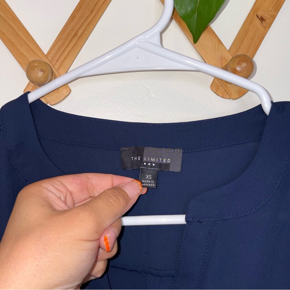 BUNDLE Banana Republic Sienna Sky and The Limited Top - Picture 3 of 11